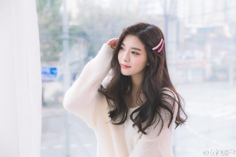 王沪宁出席全方位扩大国内需求调研协商座谈会